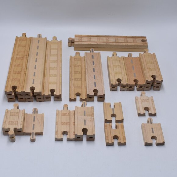 Lot of 30 Genuine REVERSIBLE 2 SIDES Thomas Roads Wooden Tracks Connectors - Picture 4 of 11